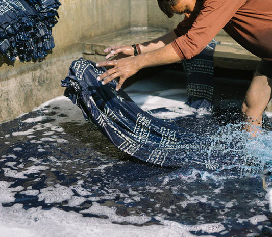 Natural Dyes vs Synthetic Dyes: Why It Actually Matters
