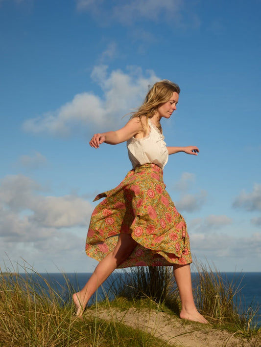 Why Slow Fashion Skirts Are the Smartest Thing in Your Wardrobe Right Now