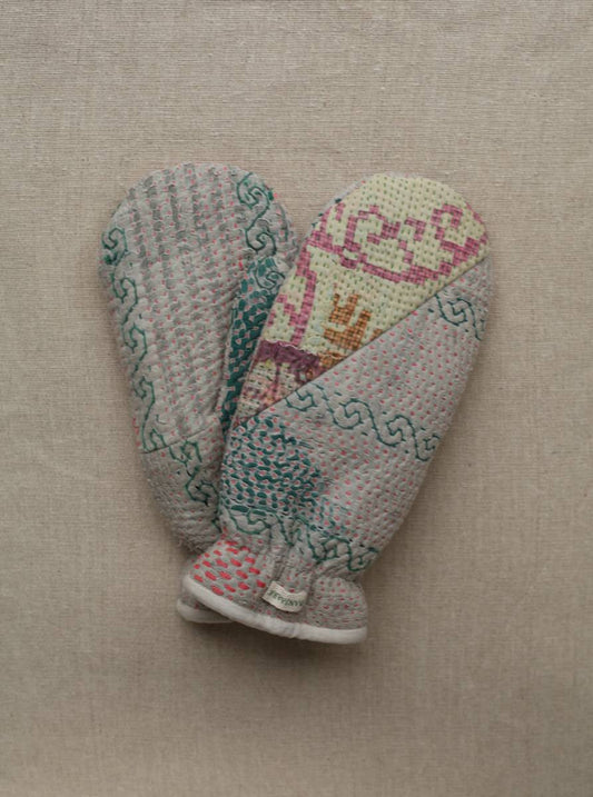 Kantha Mittens