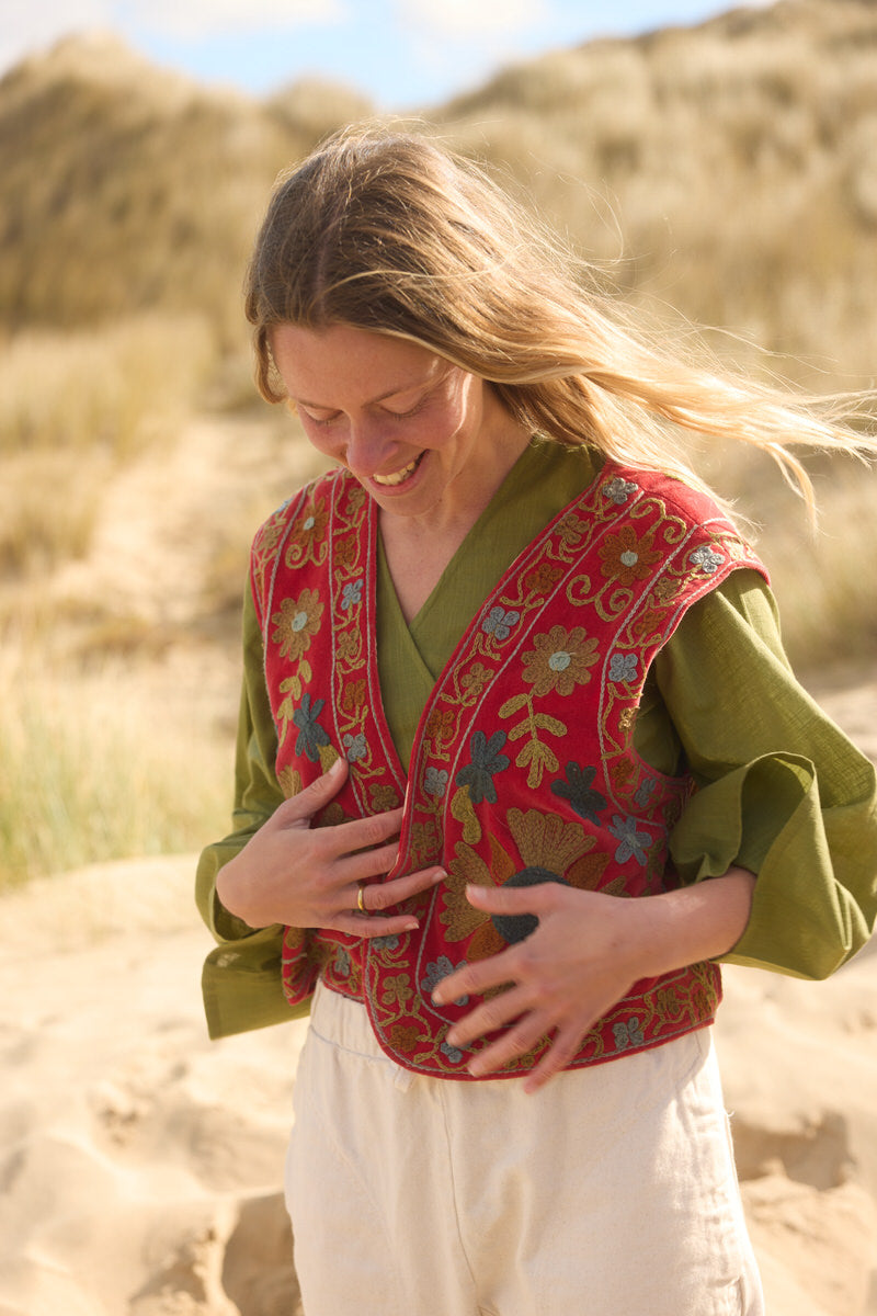 Folk Embroidered Waistcoat - Rosa Red
