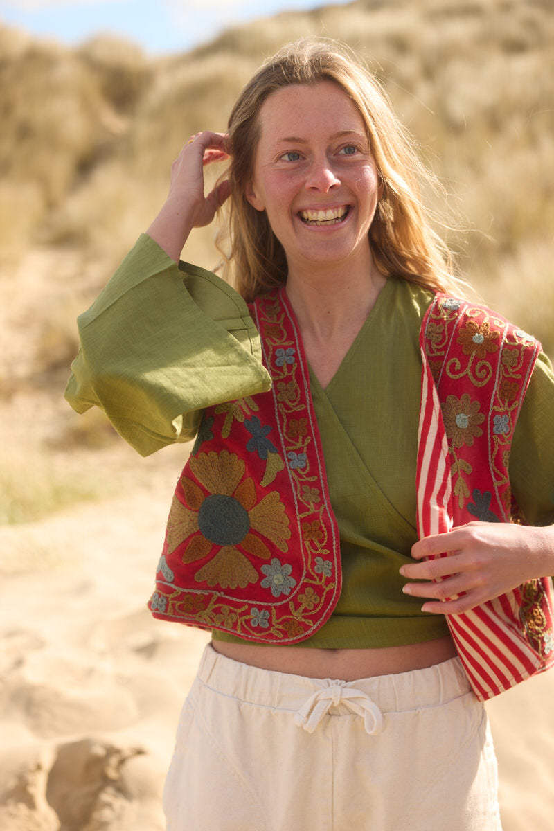 Folk Embroidered Waistcoat - Rosa Red