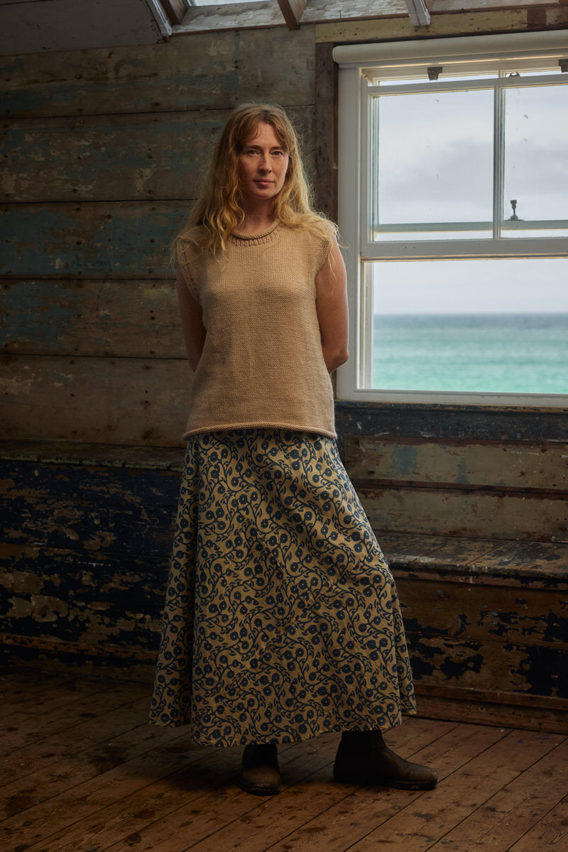 Fisherwoman's Vest - Alpaca Barley