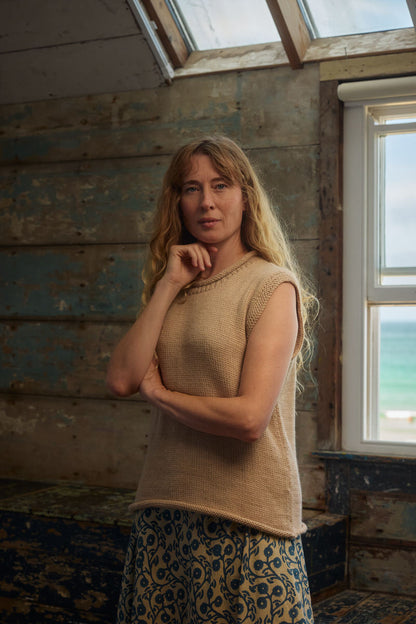 Fisherwoman's Vest - Alpaca Barley