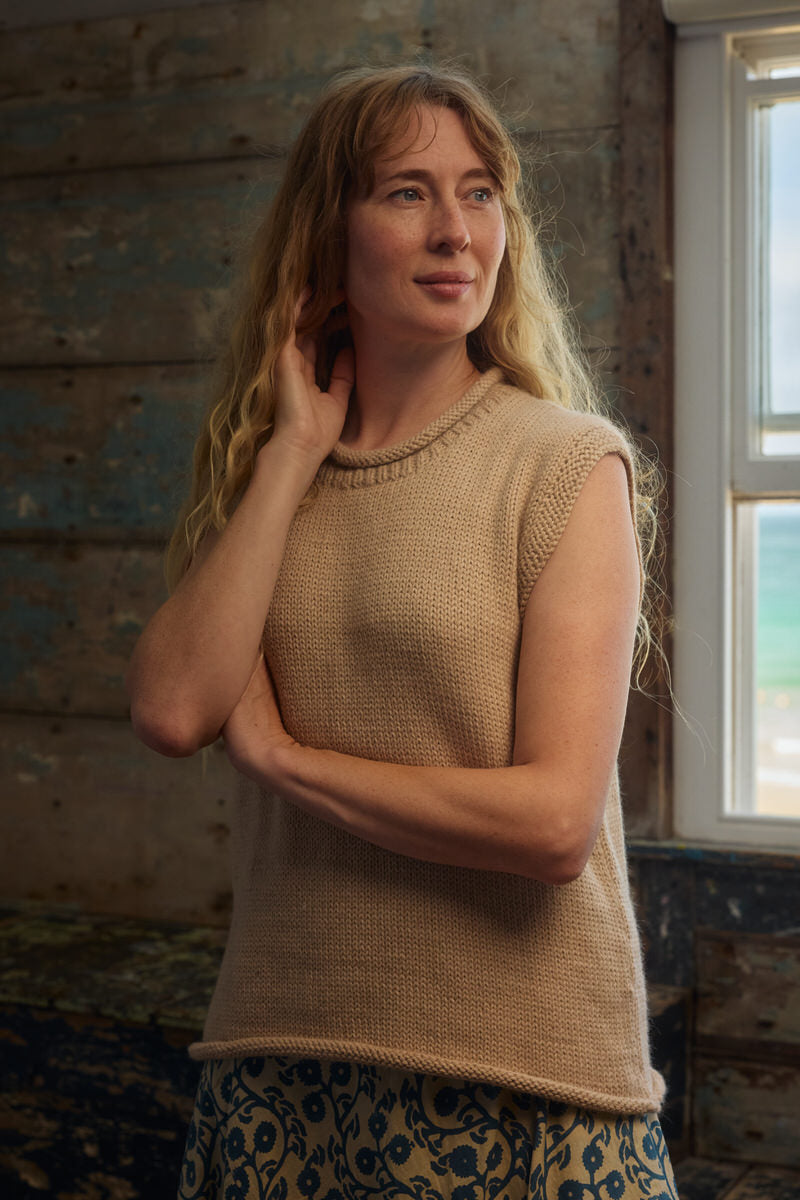 Fisherwoman's Vest - Alpaca Barley