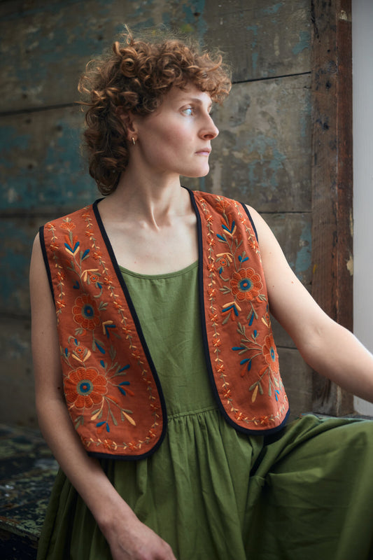 Lila Waistcoat - Embroidered Folia