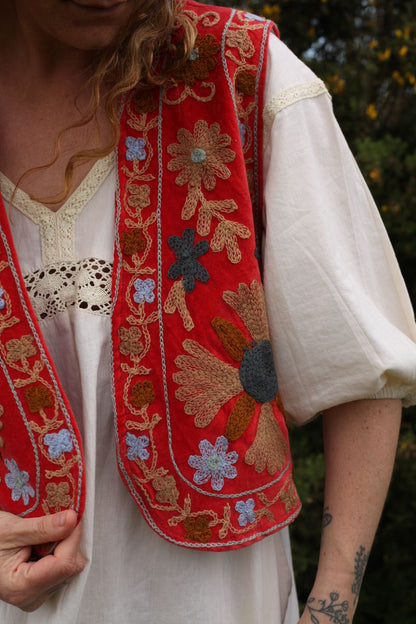 Folk Embroidered Waistcoat - Rosa Red